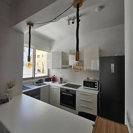 11 - Urban Oasis Apartament *